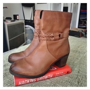 Umberto Raffini Brown leather boots